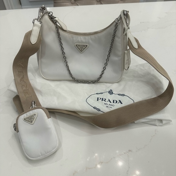 💗 SOLD 💗 Prada Re-Edition 2005 Re-Nylon bag - Picture 1 of 9